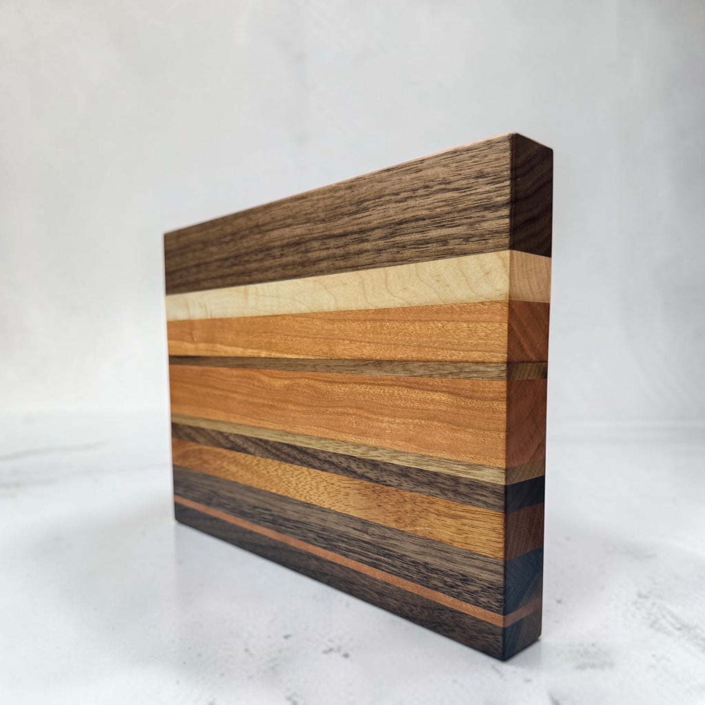 Hardwood Edge Grain Cutting Board ED2